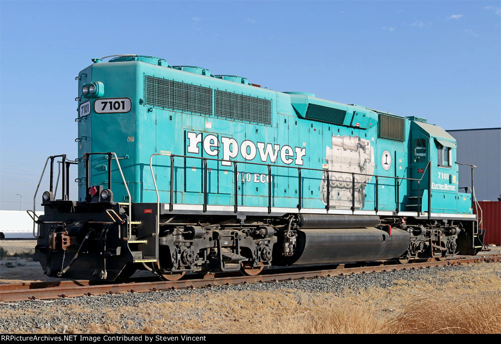 EMDX #7101 served as the switcher at the Railex Delano facility